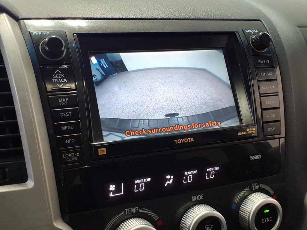 Photo 15 of this TOYOTA SEQUOIA
