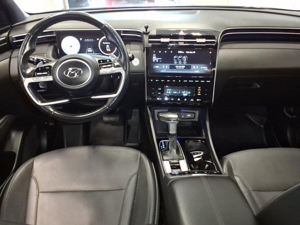 Photo 9 of this HYUNDAI SANTA CRUZ