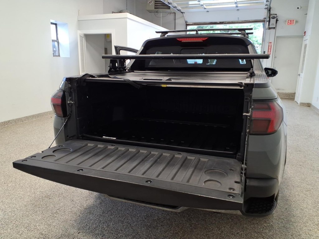 Photo 26 of this HYUNDAI SANTA CRUZ