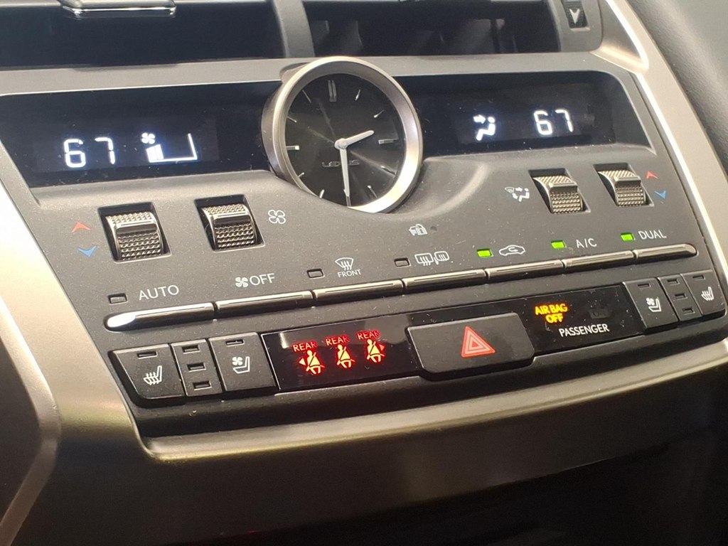 Photo 16 of this LEXUS NX 300
