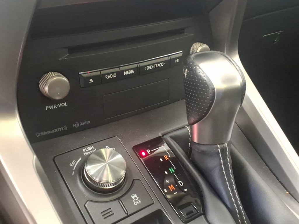 Photo 17 of this LEXUS NX 300