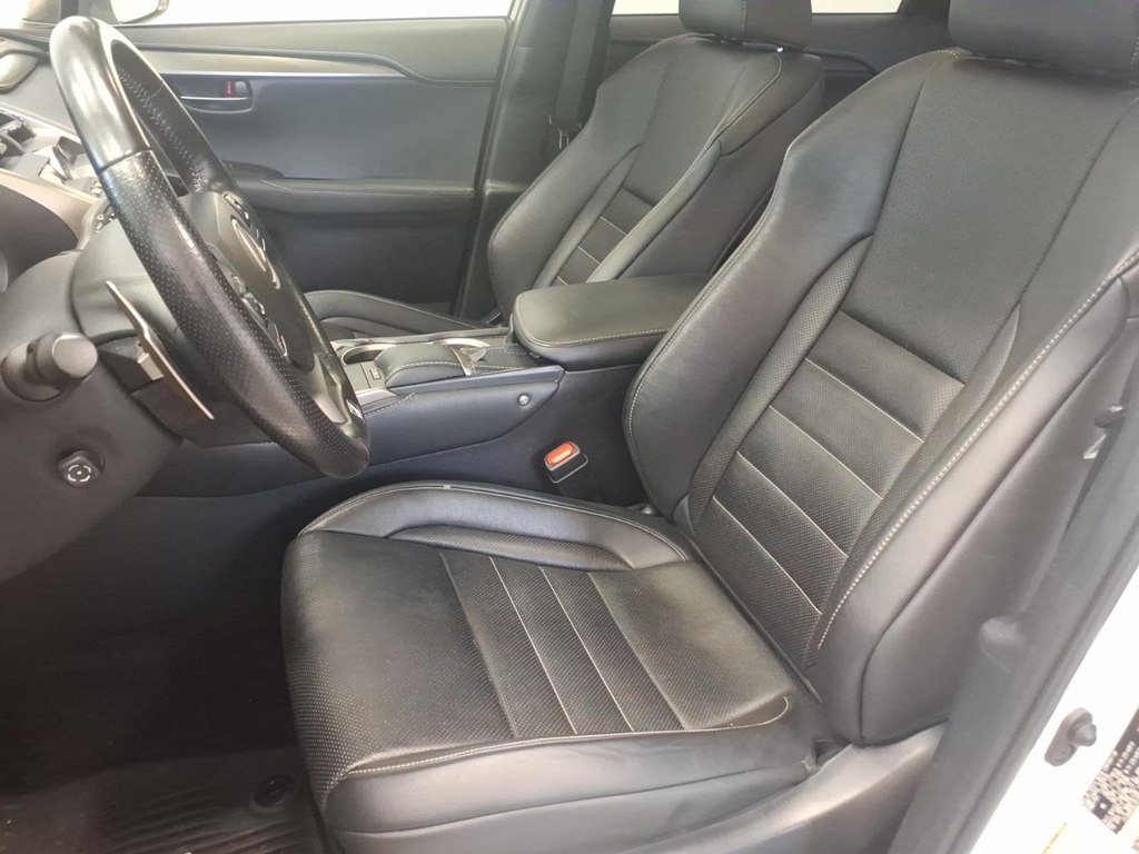 Photo 19 of this LEXUS NX 300