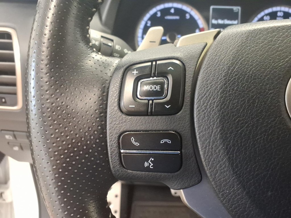 Photo 11 of this LEXUS NX 300