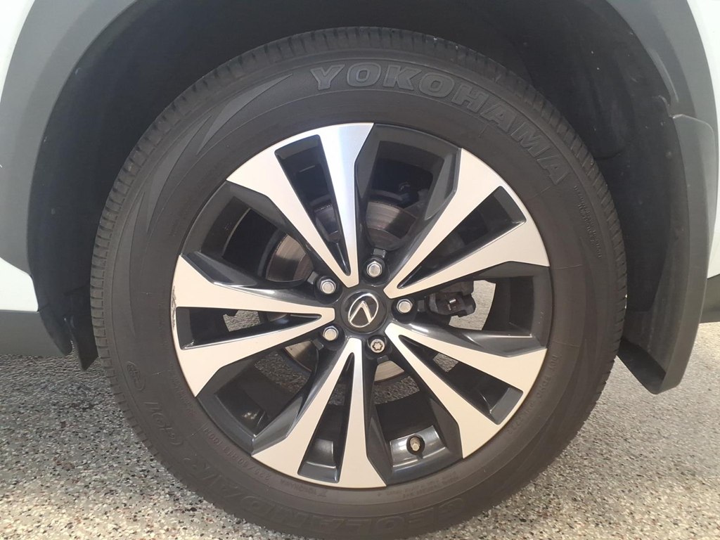 Photo 7 of this LEXUS NX 300