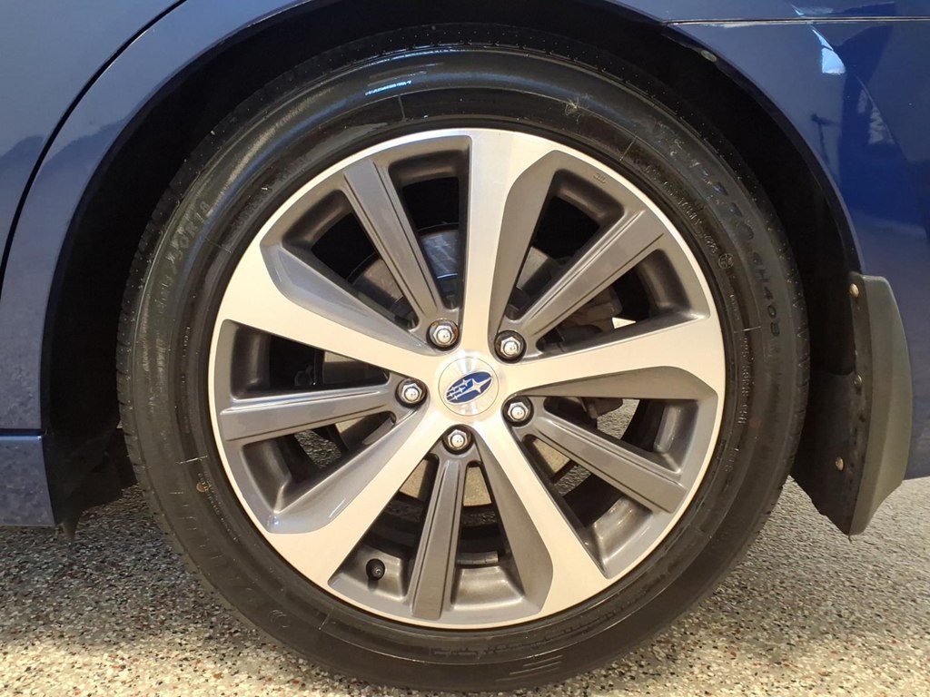 Photo 7 of this SUBARU LEGACY