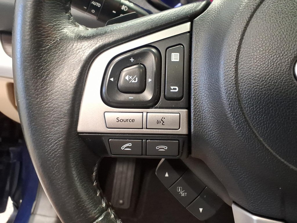 Photo 11 of this SUBARU LEGACY