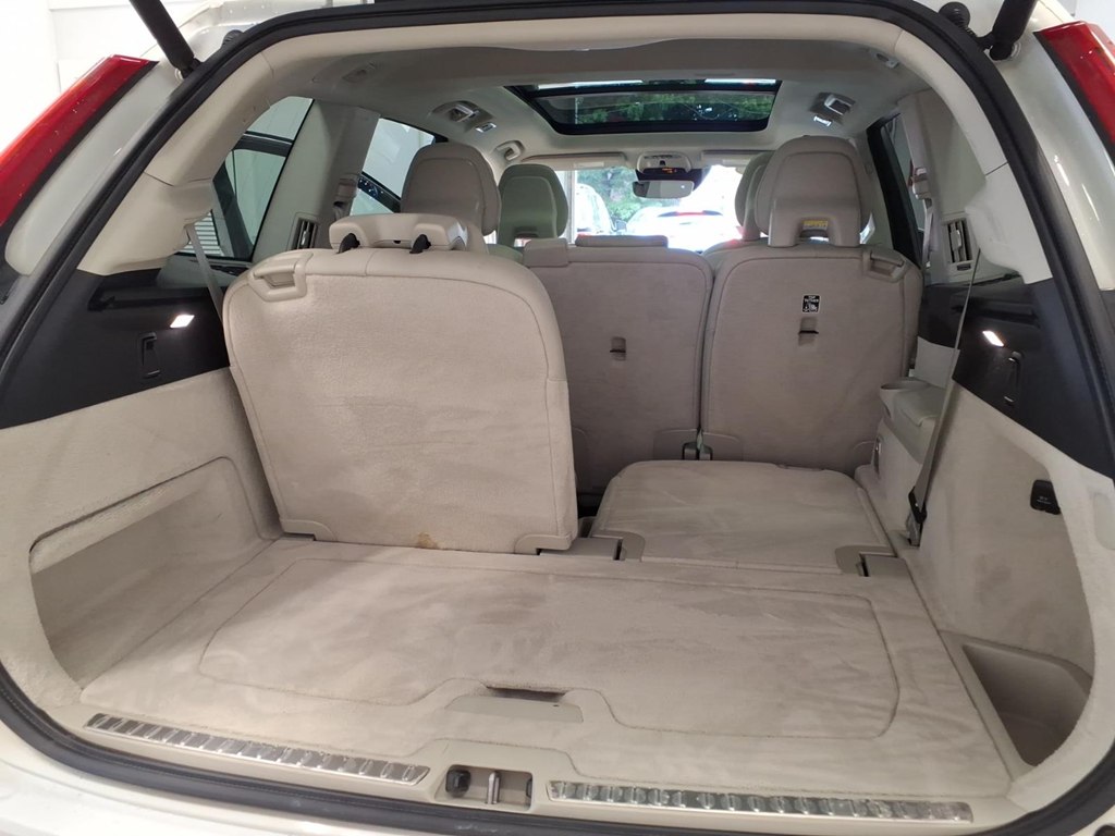 Photo 25 of this VOLVO XC90
