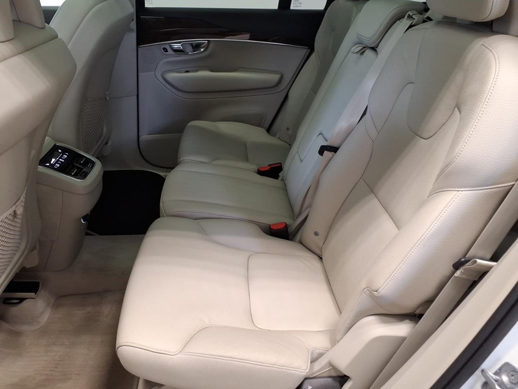 Photo 20 of this VOLVO XC90