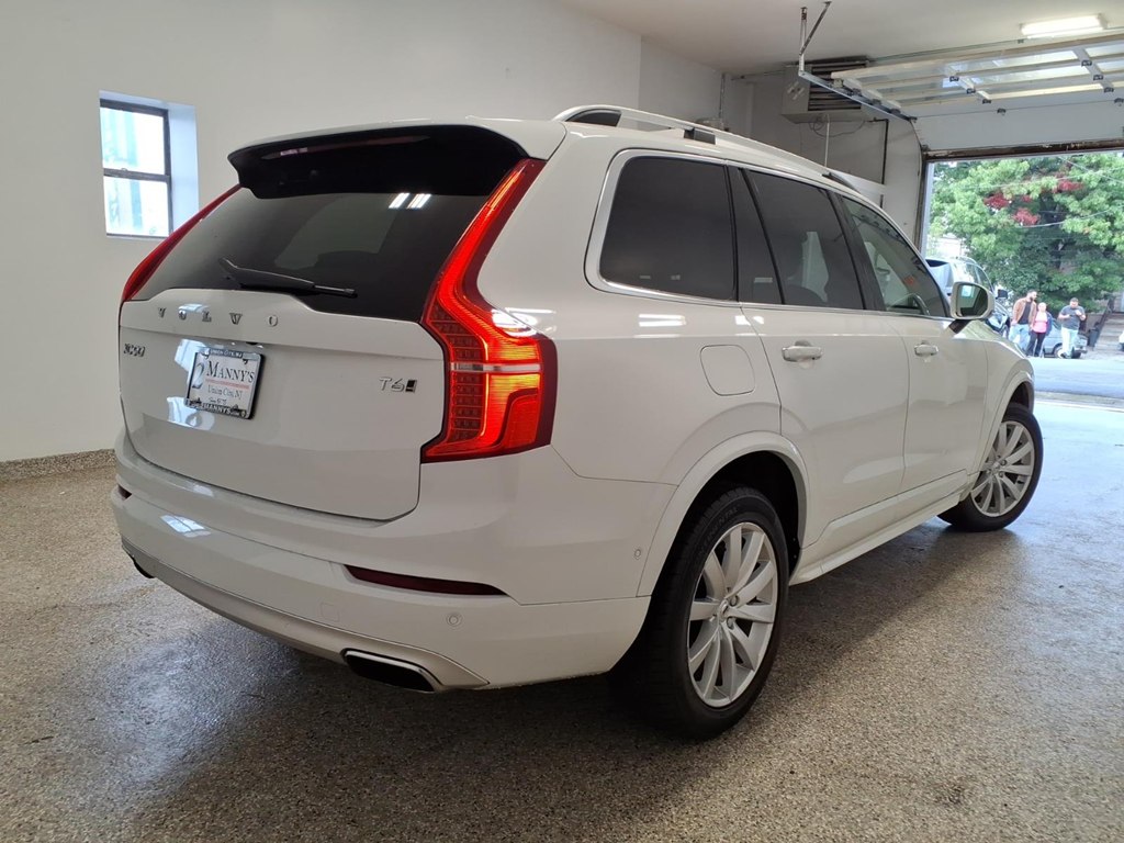 Photo 4 of this VOLVO XC90