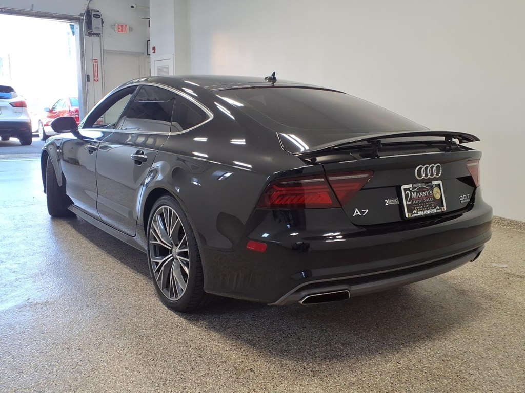 Photo 6 of this AUDI A7
