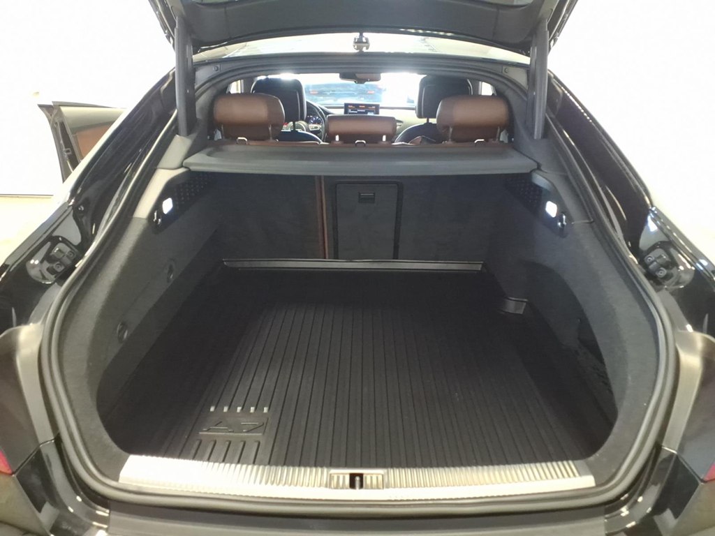 Photo 25 of this AUDI A7