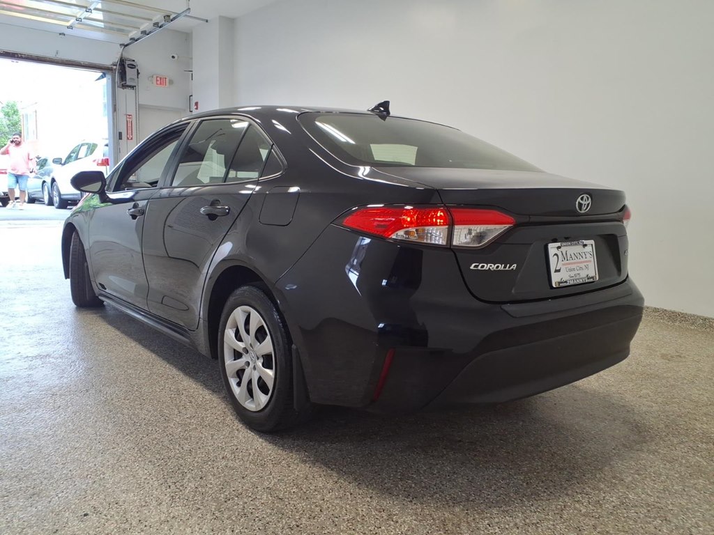 Photo 6 of this TOYOTA COROLLA