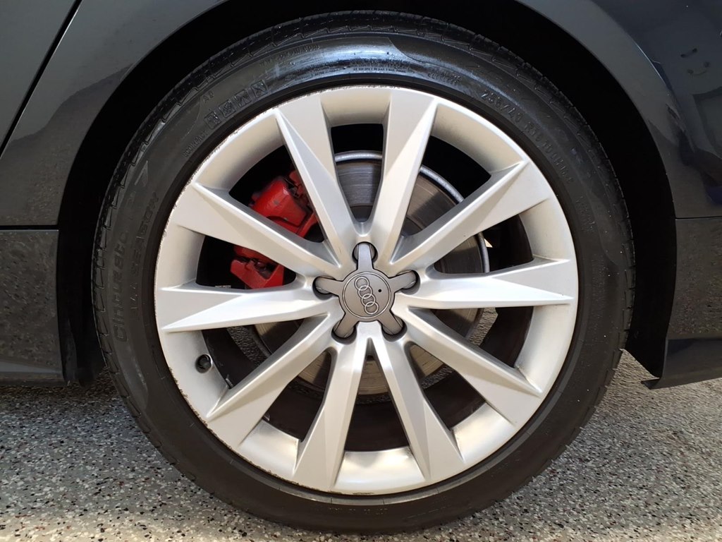 Photo 7 of this AUDI A7