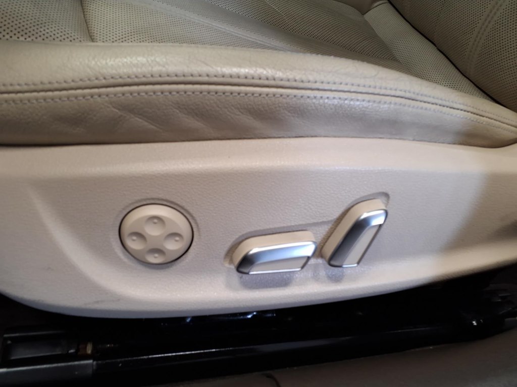 Photo 20 of this AUDI A7
