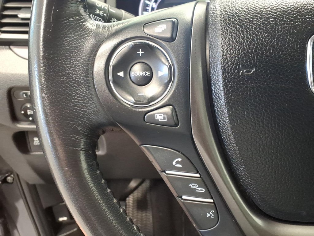 Photo 10 of this HONDA PILOT