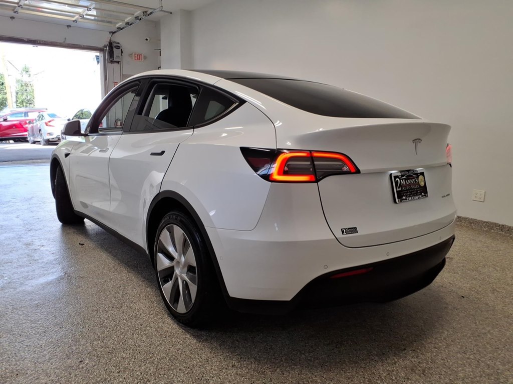 Photo 6 of this TESLA MODEL Y