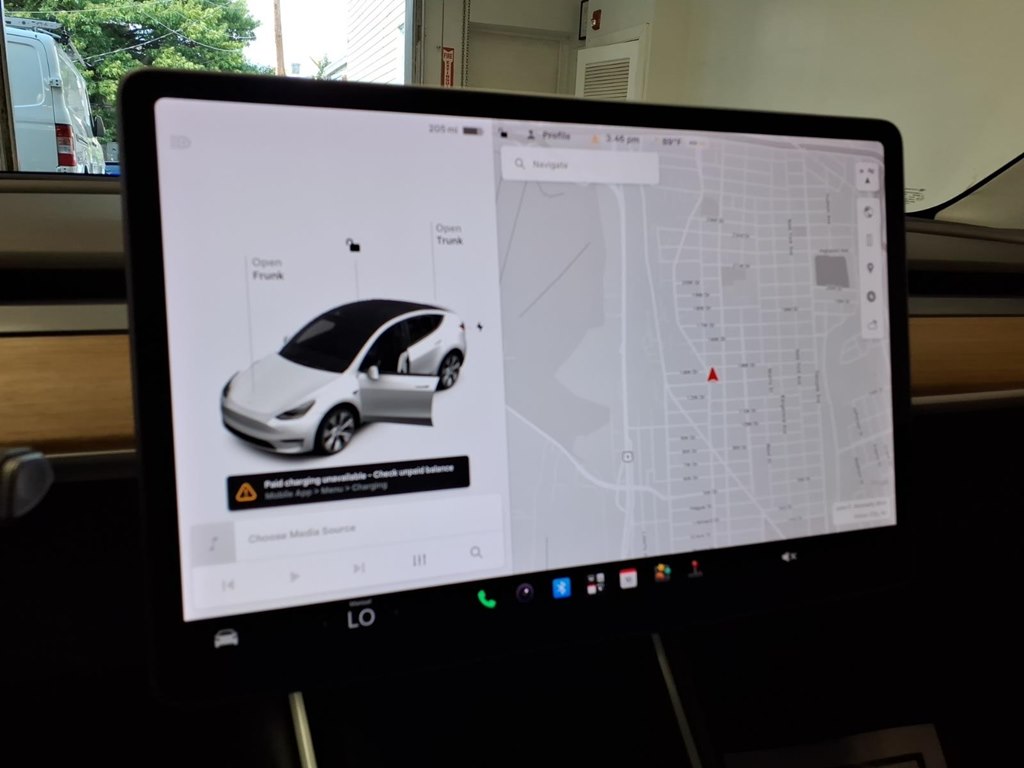 Photo 11 of this TESLA MODEL Y