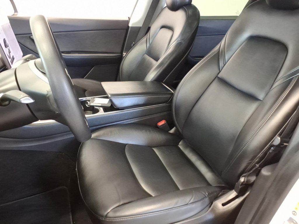 Photo 15 of this TESLA MODEL Y