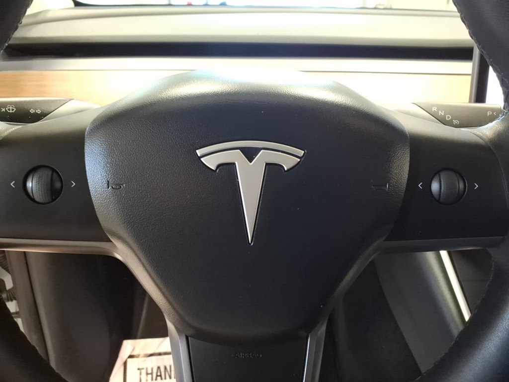 Photo 10 of this TESLA MODEL Y