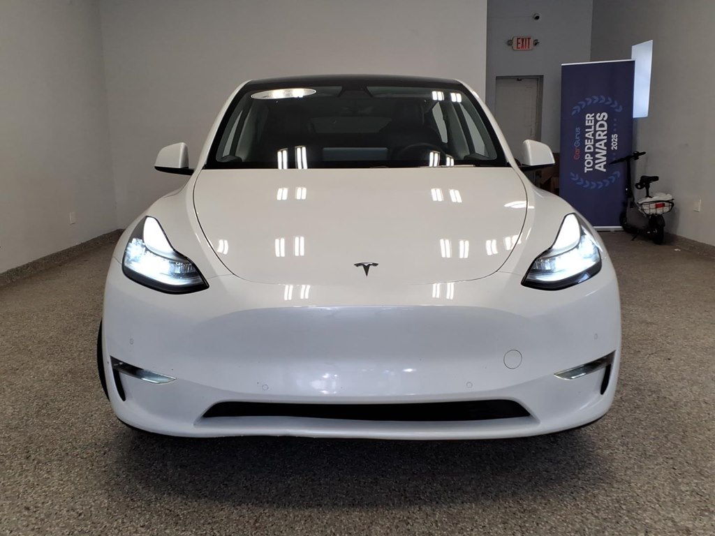 Photo 2 of this TESLA MODEL Y