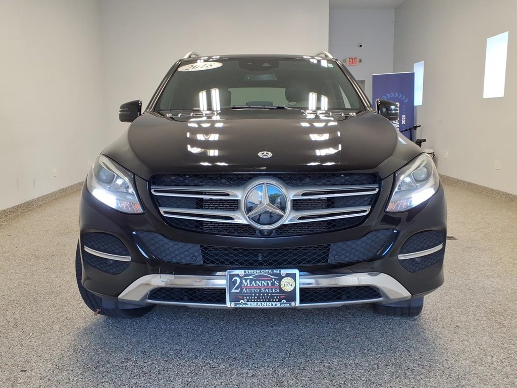 Photo 2 of this MERCEDES-BENZ GLE