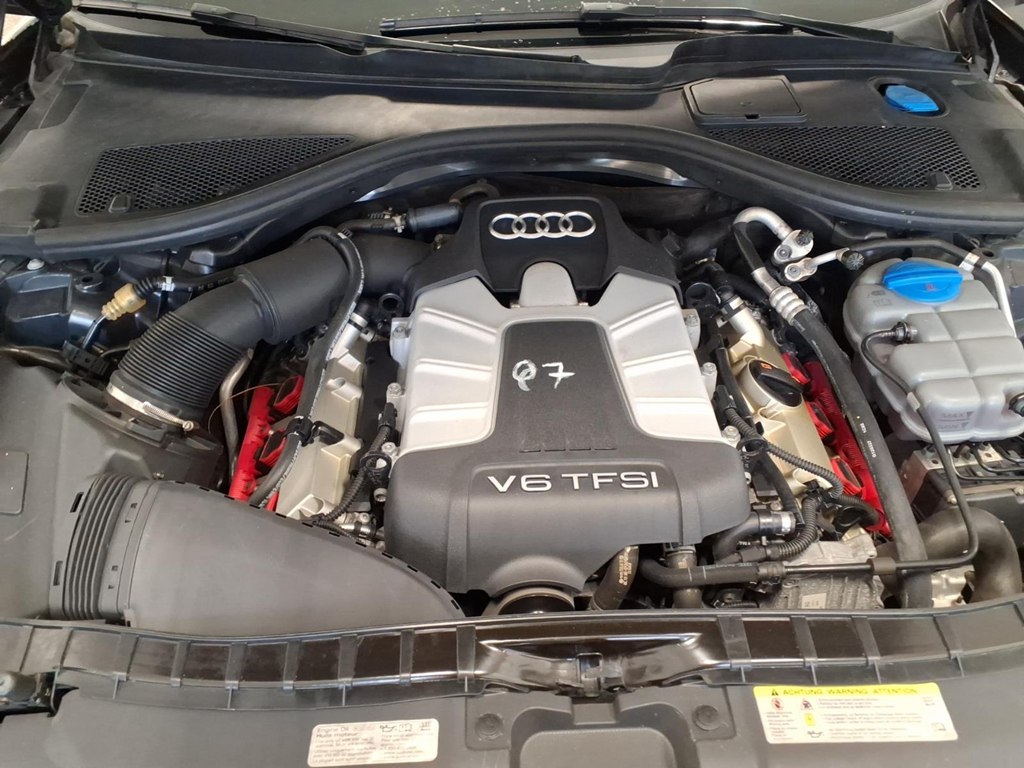 Photo 21 of this AUDI A6