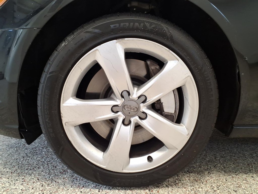 Photo 7 of this AUDI A6