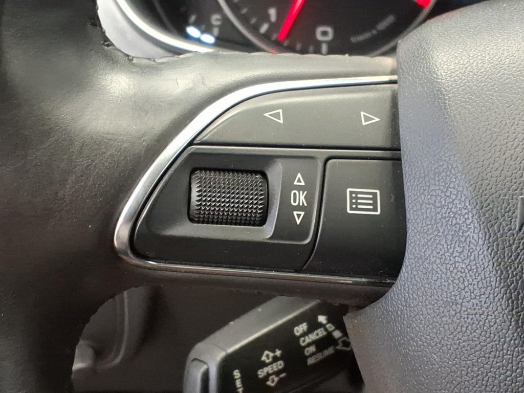 Photo 10 of this AUDI A6