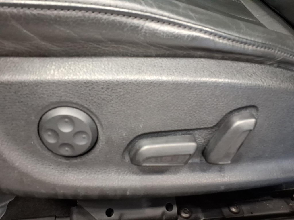 Photo 18 of this AUDI A6