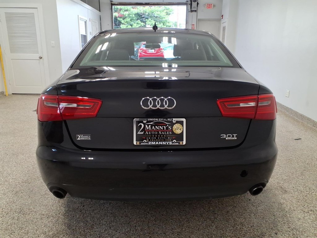 Photo 5 of this AUDI A6