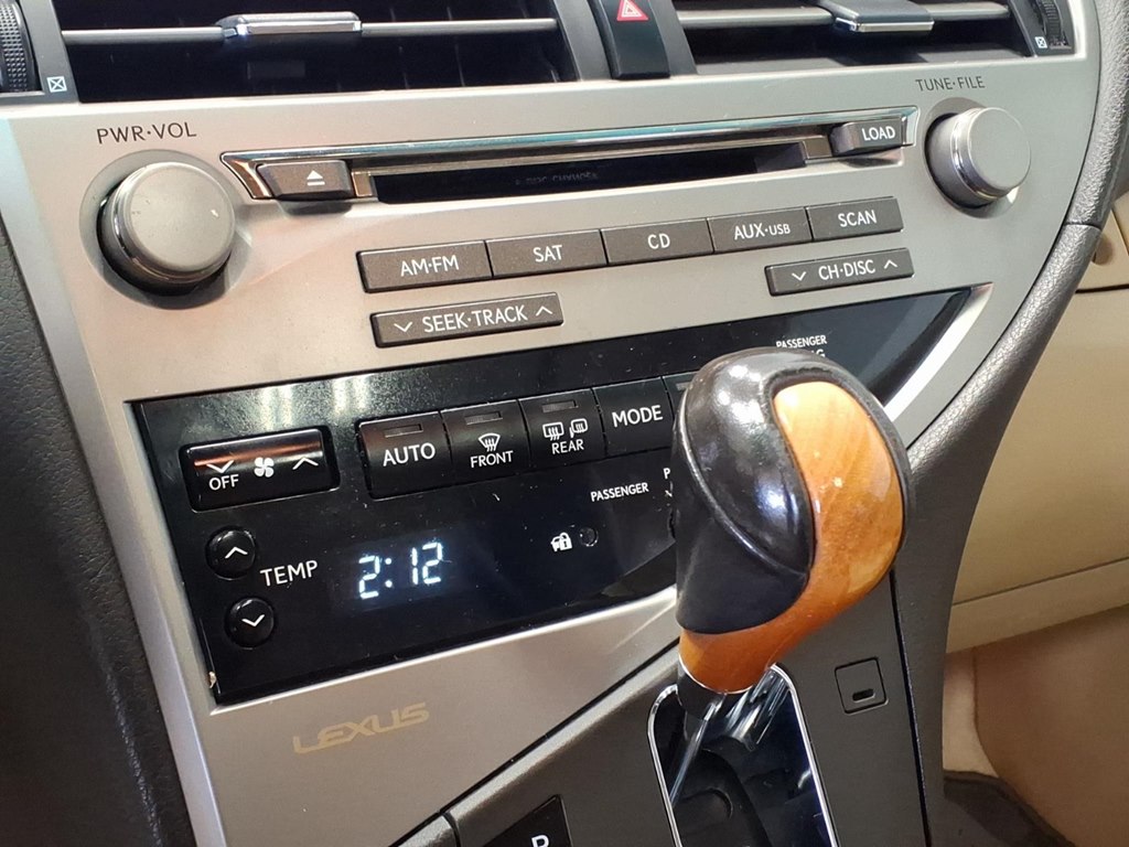Photo 15 of this LEXUS RX 350