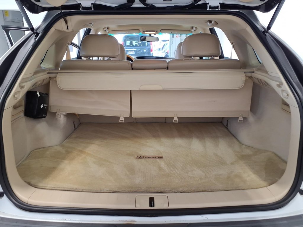 Photo 24 of this LEXUS RX 350