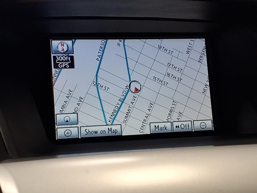 Photo 13 of this LEXUS RX 350