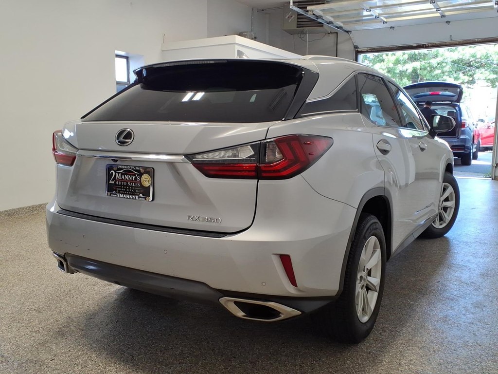 Photo 4 of this LEXUS RX 350