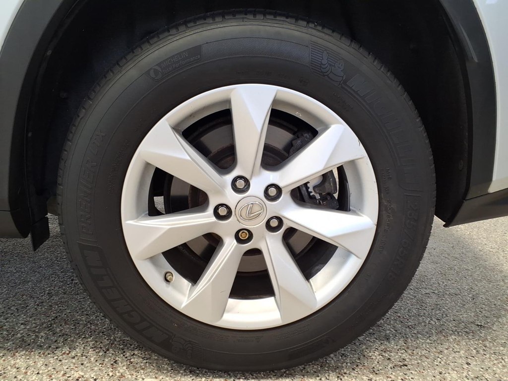 Photo 7 of this LEXUS RX 350