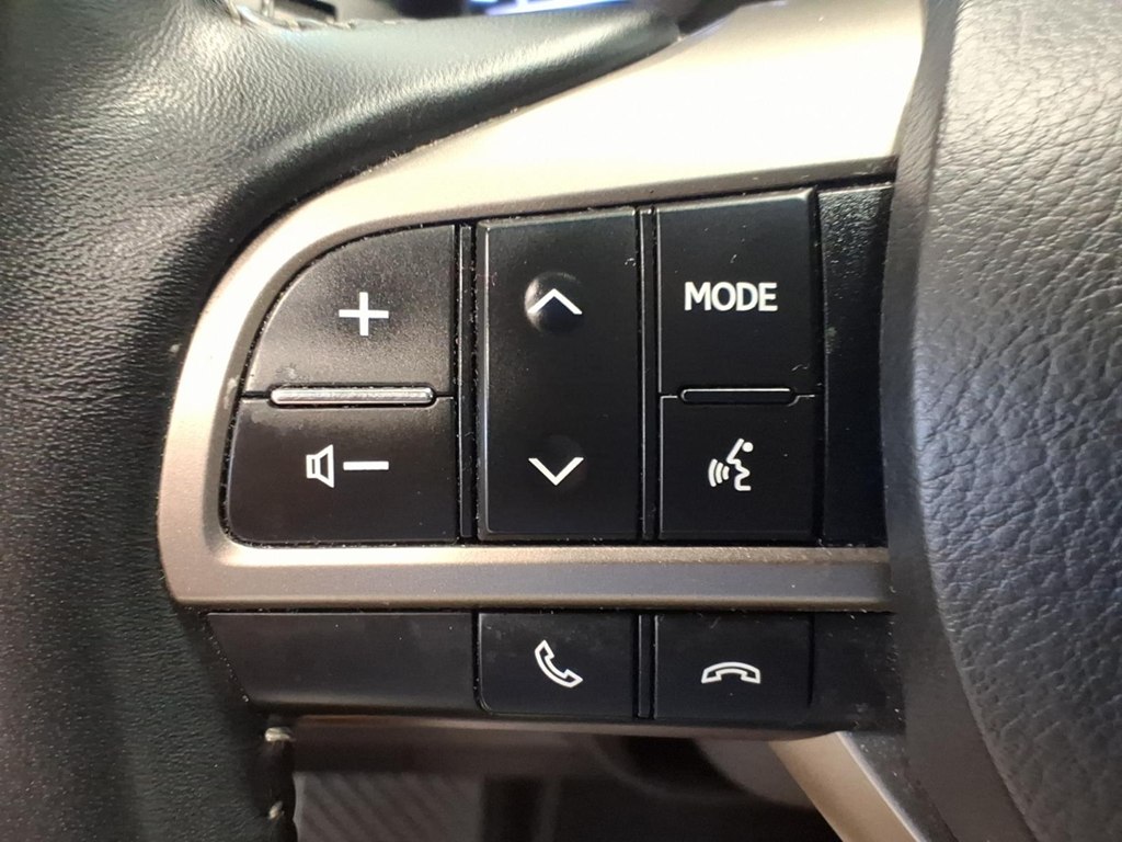 Photo 10 of this LEXUS RX 350
