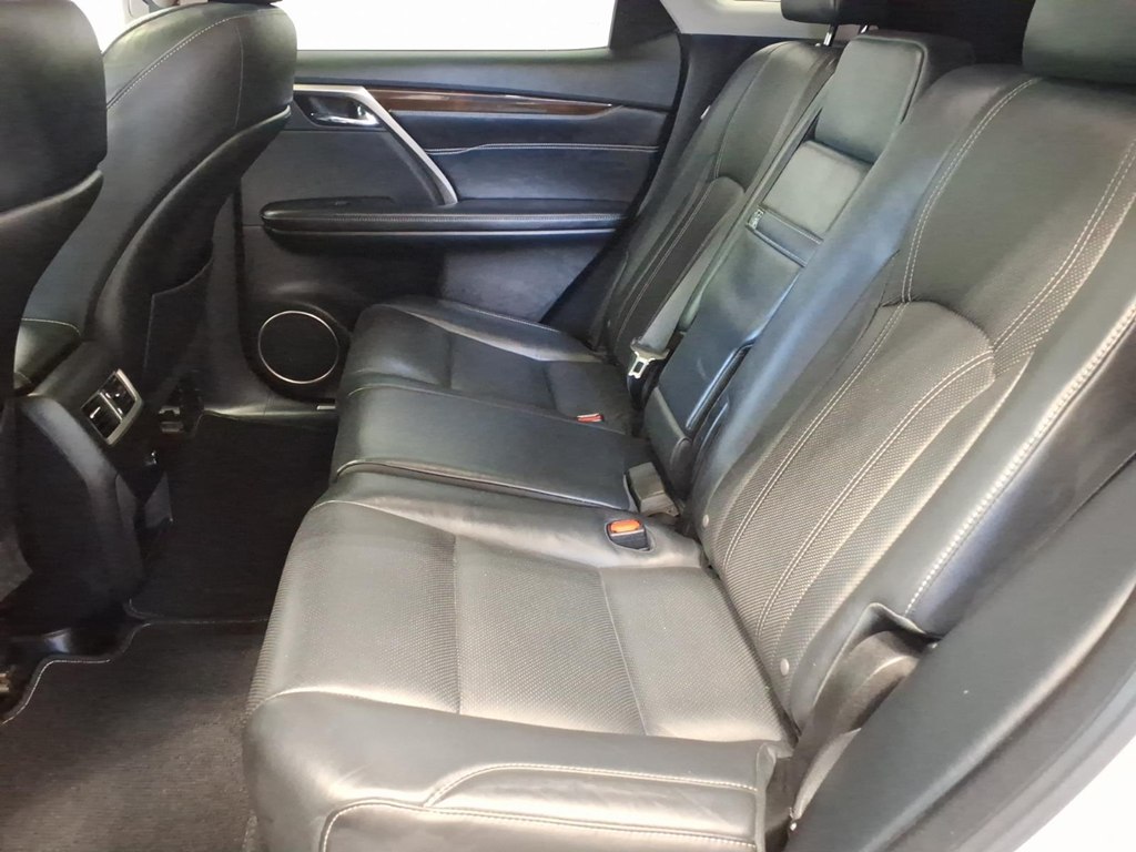 Photo 20 of this LEXUS RX 350