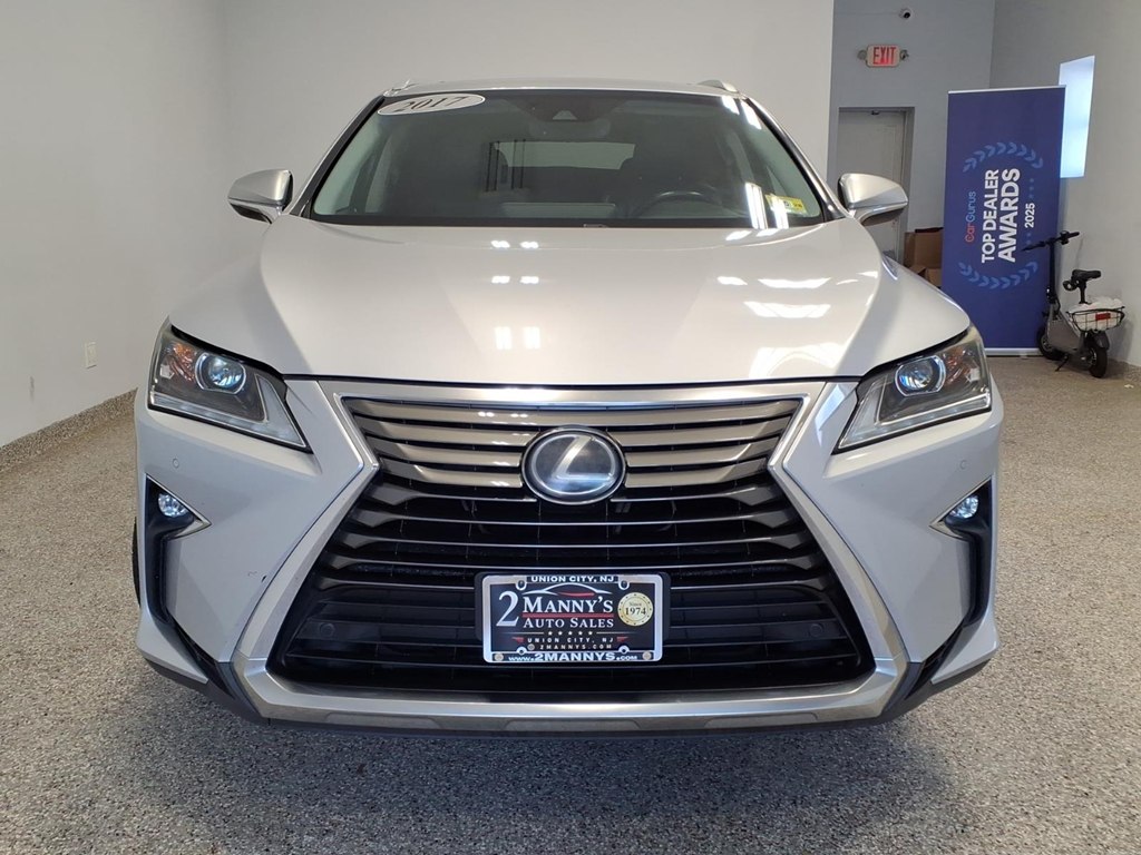 Photo 2 of this LEXUS RX 350