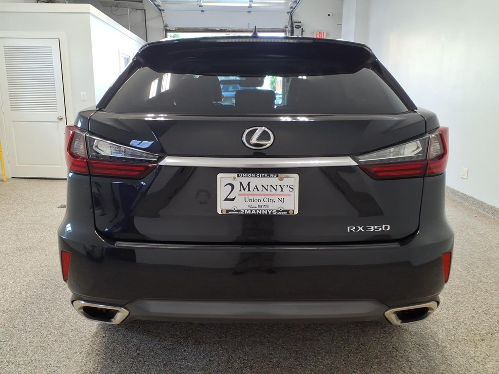 Photo 5 of this LEXUS RX 350