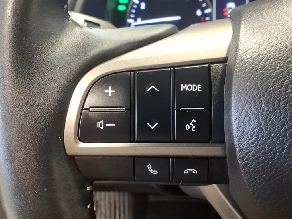 Photo 10 of this LEXUS RX 350