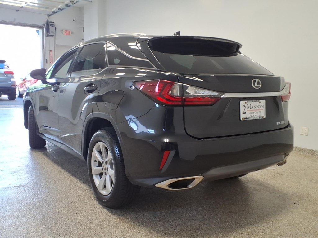 Photo 6 of this LEXUS RX 350