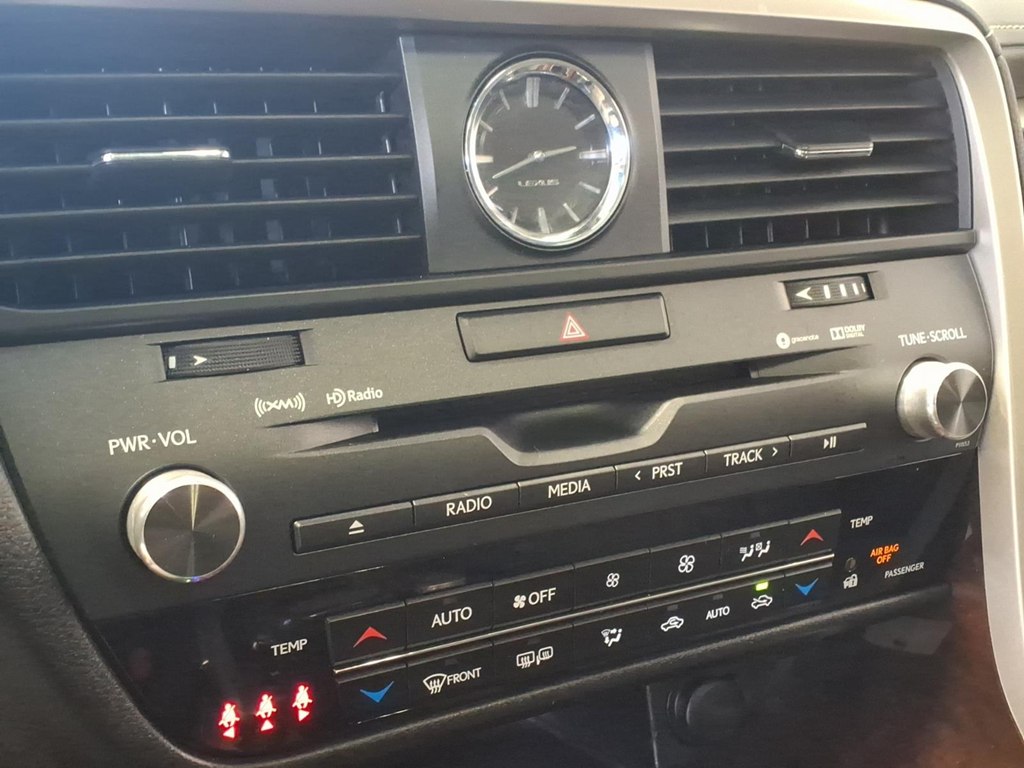 Photo 16 of this LEXUS RX 350