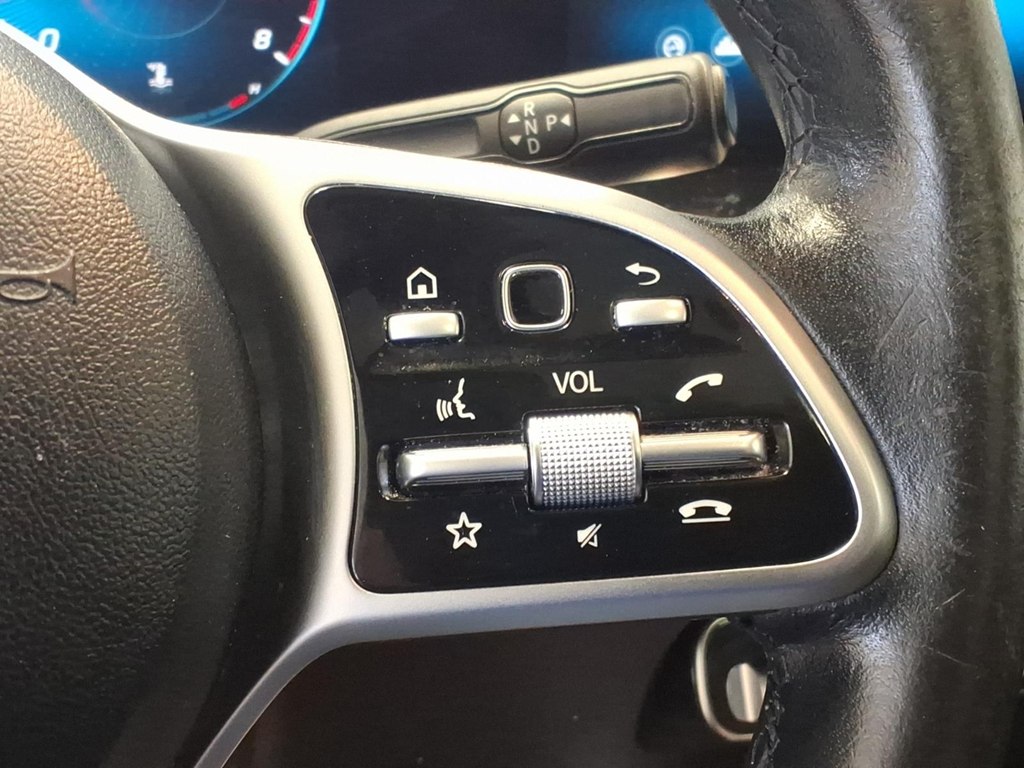Photo 12 of this MERCEDES-BENZ GLB