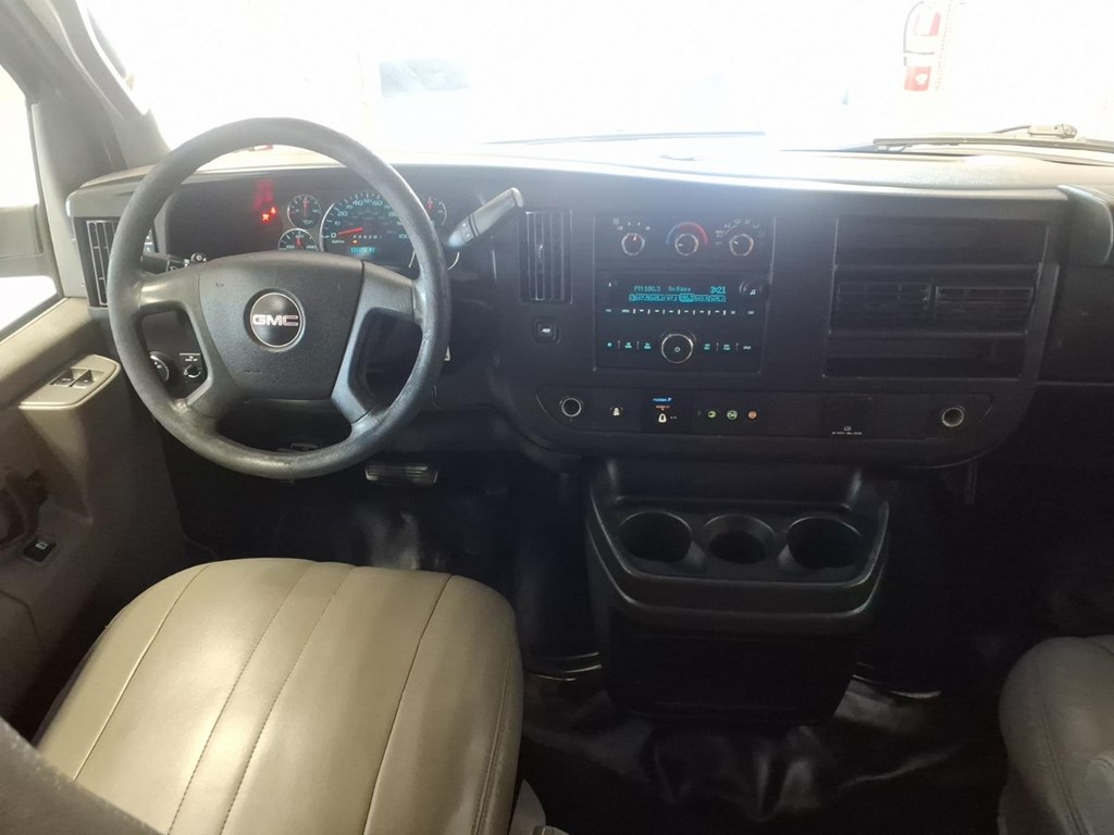 Photo 9 of this GMC SAVANA