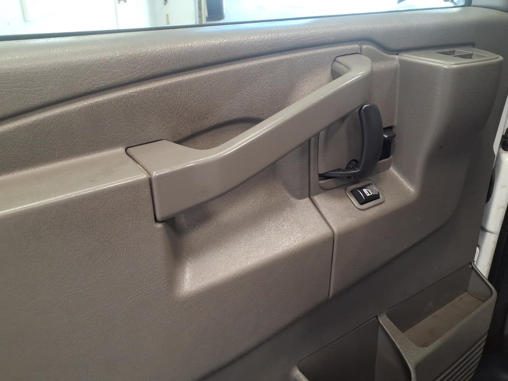 Photo 8 of this GMC SAVANA