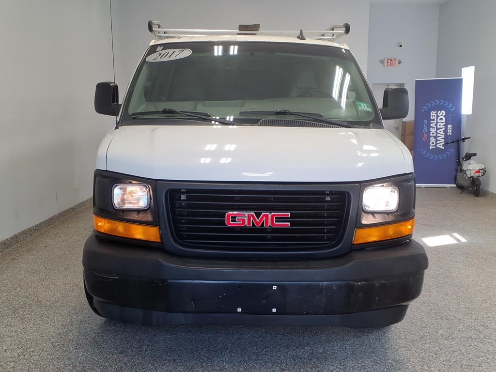 Photo 2 of this GMC SAVANA