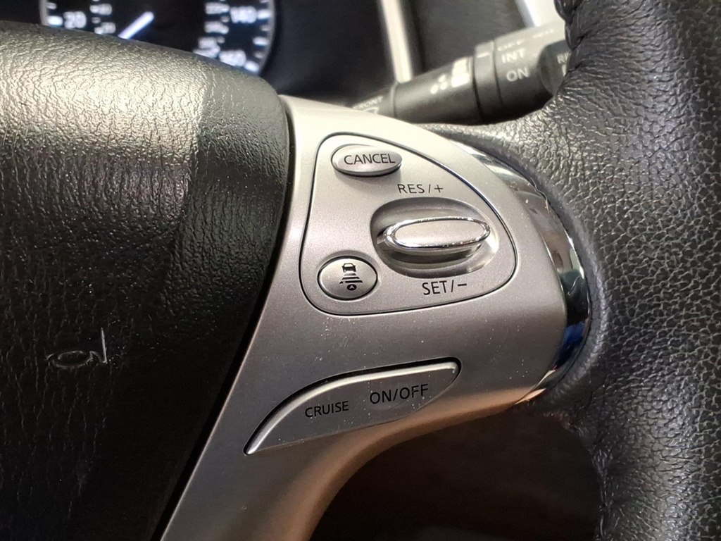 Photo 13 of this NISSAN MURANO