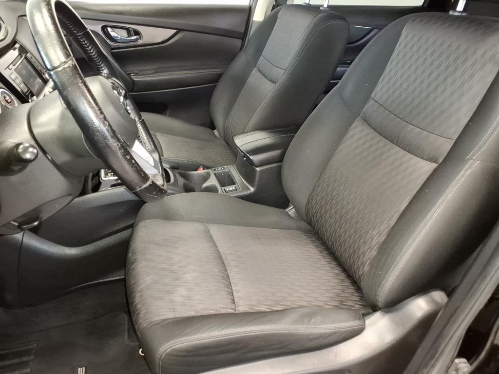 Photo 19 of this NISSAN ROGUE