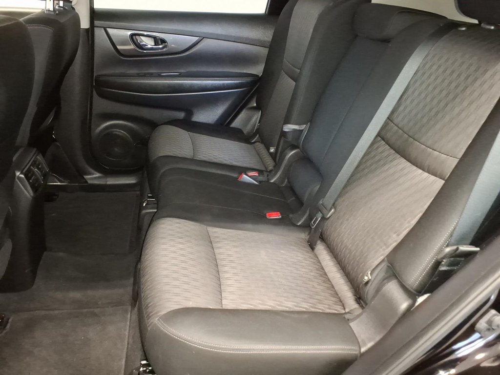 Photo 22 of this NISSAN ROGUE