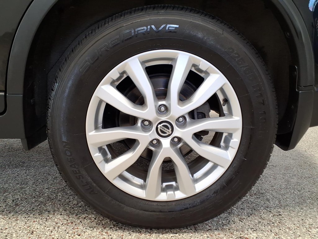 Photo 7 of this NISSAN ROGUE